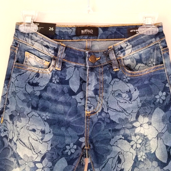 NEW Floral Buffalo jeans - Picture 4 of 7